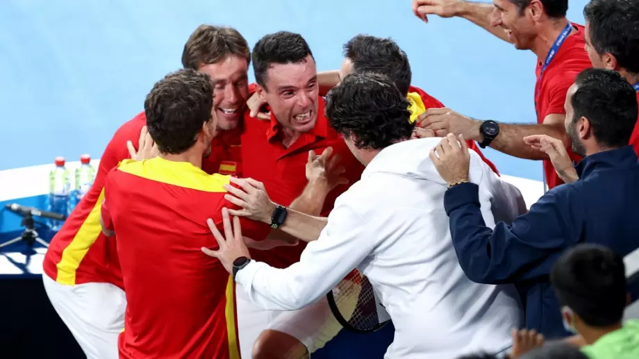Испания е на финал, след като малшансът спря Полша на ATP Cup