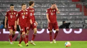 Кошмарът "Гладбах" се повтори: Байерн Мюнхен на колене след обрат на "Алианц Арена"!
