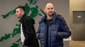 {{ otherArticle[0].article.title }}