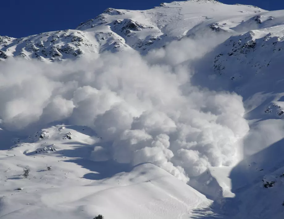 Опасност от лавини в планините, туристите да бъдат внимателни