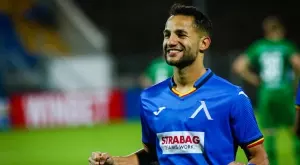 {{ otherArticle[0].article.title }}