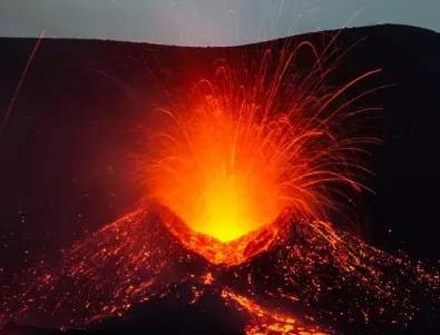 Фонтан от лава и пепел: Изригна вулканът Етна (ВИДЕО)