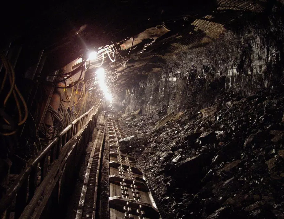 Трима миньори са затрупани след инцидент в Каталуния