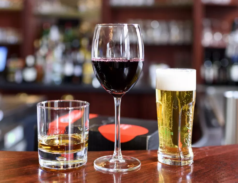 "Сигурно и вие вярвате в тях" - учени развенчаха най-големите митове за алкохола