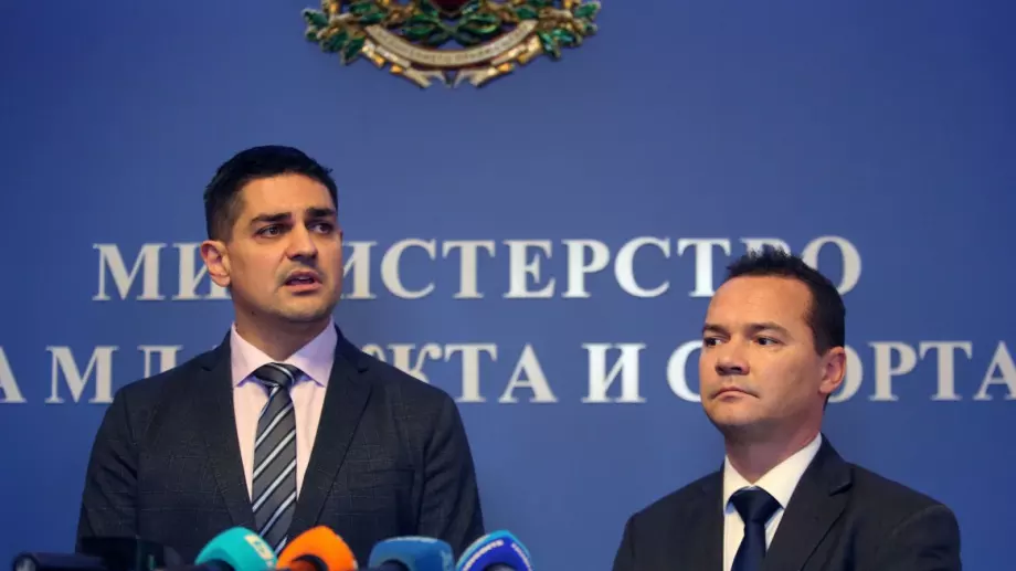 Спортният министър Радостин Василев разкри за разследване на съмнителен мач от Първа лига