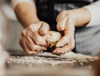 Пухкаво тесто за мекици и бухти: Ето как се прави