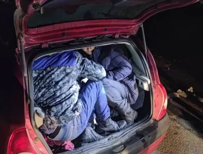 75 нелегални мигранти са хванати в камион на АМ 