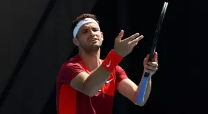 {{ otherArticle[0].article.title }}