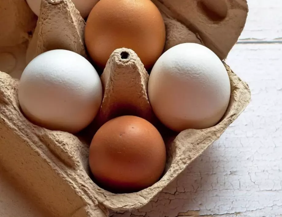 Знаете ли каква е разликата между белите и кафявите яйца?