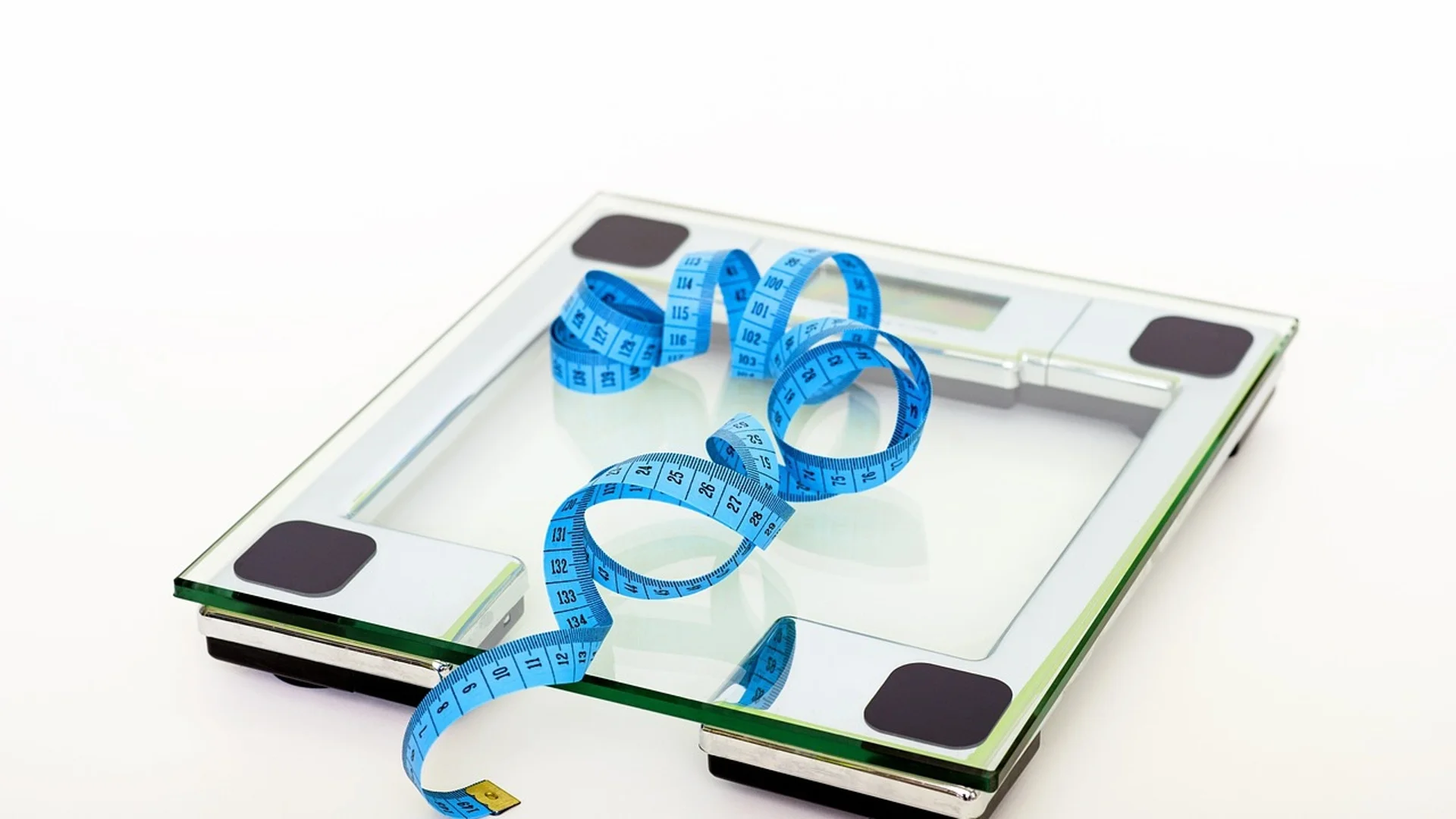 Каква е разликата между загуба на тегло и загуба на мазнини?