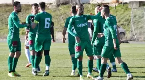 {{ otherArticle[0].article.title }}