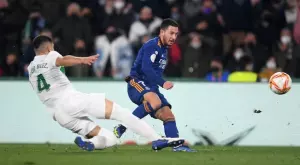 {{ otherArticle[0].article.title }}