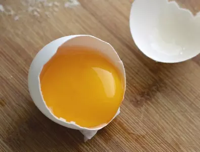 Преди да консумирате яйца, вгледайте се в цвета на ЖЪЛТЪКА. Вижте какво подсказва това!