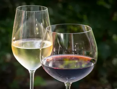 Червено или бяло вино? Изборът разкрива какъв тип жена си