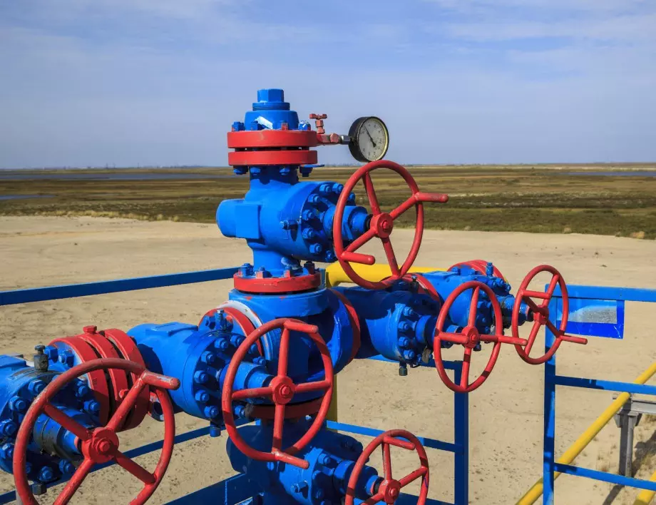 Politico: ЕС няма да включи вноса на руски газ по тръбопроводи в новите санкции