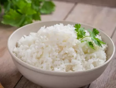 Трябва ли да изплакнете ориза, преди да го сготвите?