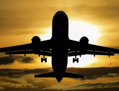 Как да направим пътуването със самолет през летните месеци по-поносимо?