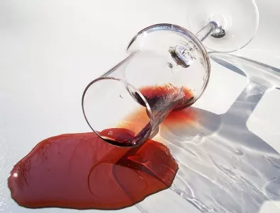 Ето как да се справим с петната от червено вино