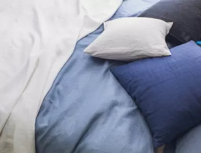 Защо възглавниците ни пожълтяват и как да ги почистим?