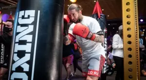 {{ otherArticle[0].article.title }}