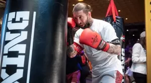 {{ otherArticle[0].article.title }}