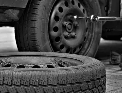 Колко тежи автомобилната гума?
