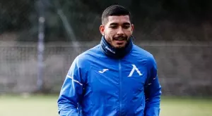 {{ otherArticle[0].article.title }}