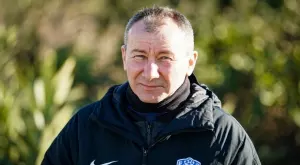 {{ otherArticle[0].article.title }}