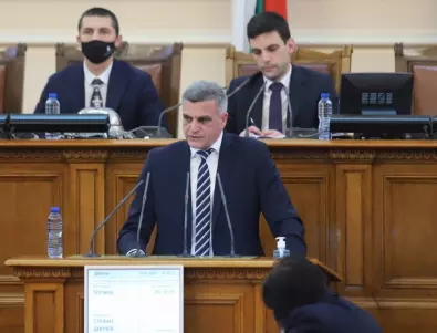 Депутатите изслушват Янев, Генчовска и службите за войната в Украйна