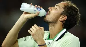 {{ otherArticle[0].article.title }}