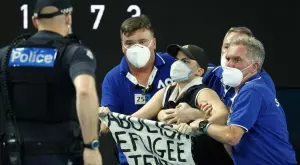 {{ otherArticle[0].article.title }}