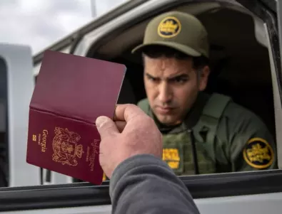 ИДИЛ с перфектна схема с фалшиви паспорти, сред тях и български