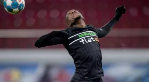 {{ otherArticle[0].article.title }}