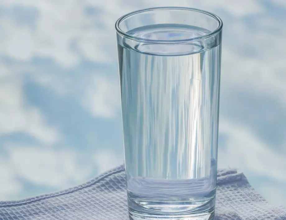 Води ли пиенето на студена вода до загубата на тегло