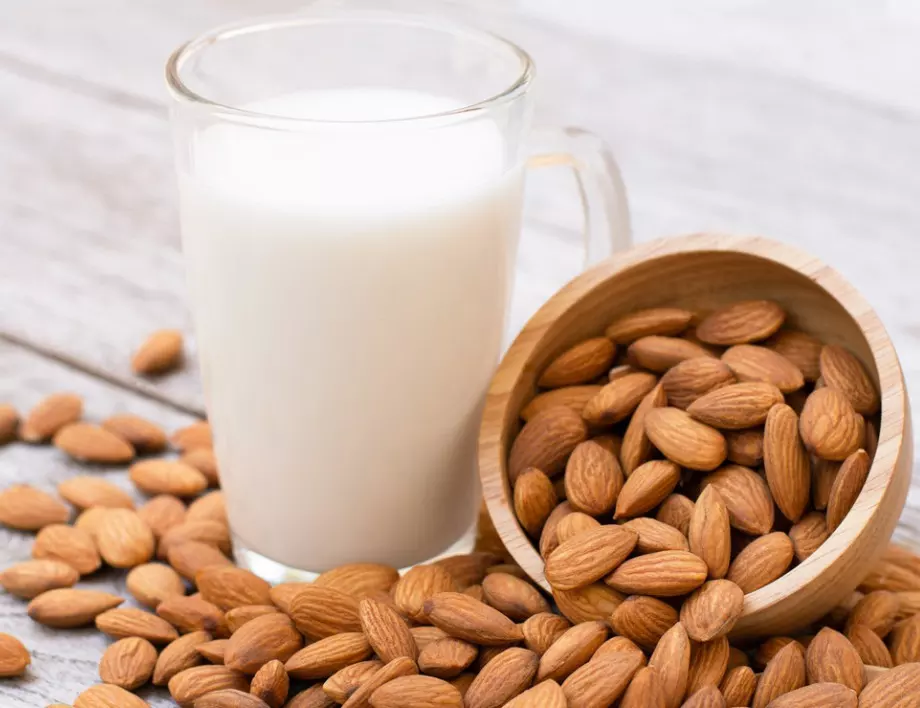 7 доказани ползи за здравето от бадемовото мляко
