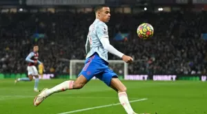 {{ otherArticle[0].article.title }}