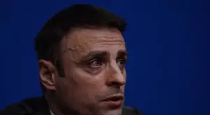 {{ otherArticle[0].article.title }}