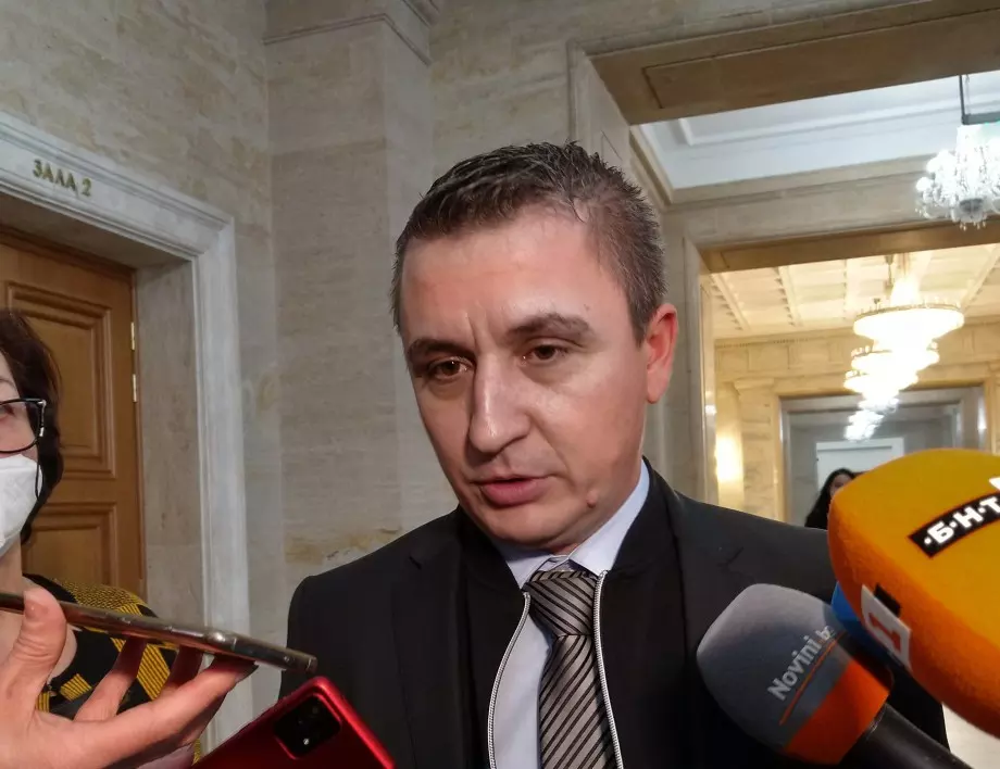 Енергийният министър: Естествено е, че има риск за спирането на доставките от "Газпром" до "Булгаргаз"
