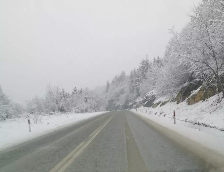 Подгответе се за зимата: АПИ с предупреждение към шофьорите