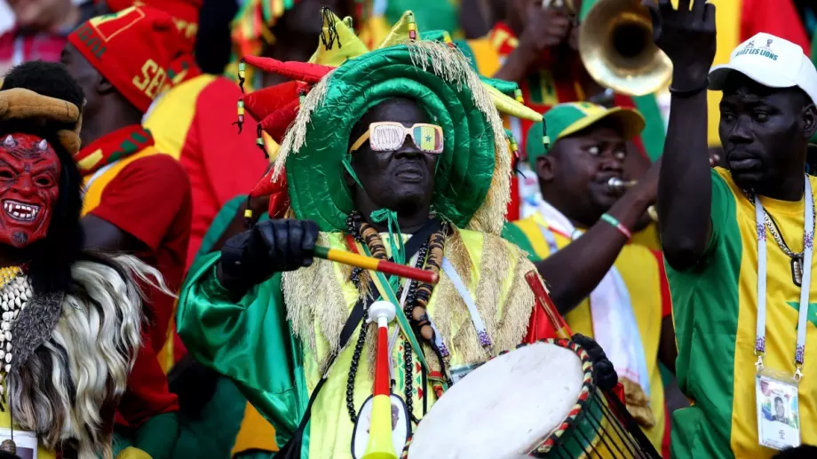 След историческия триумф: Национален празник в Сенегал, феновете куфеят! (ВИДЕО)