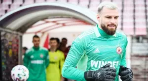 {{ otherArticle[0].article.title }}