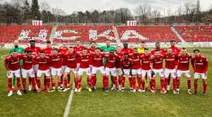 {{ otherArticle[0].article.title }}