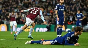 {{ otherArticle[0].article.title }}