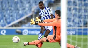 {{ otherArticle[0].article.title }}