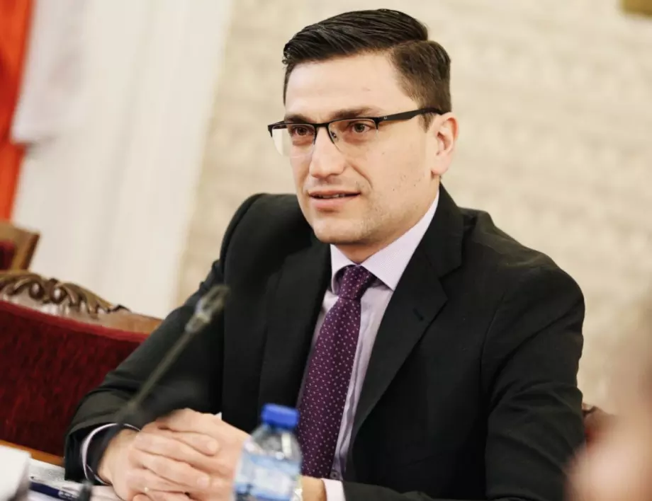 Венко Сабрутев: Няма да пуснем Северна Македония в ЕС, ако не направи жестове