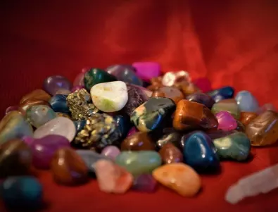 12 камъка, избрани според хороскопа за всяка зодия, и техните свойства за вас