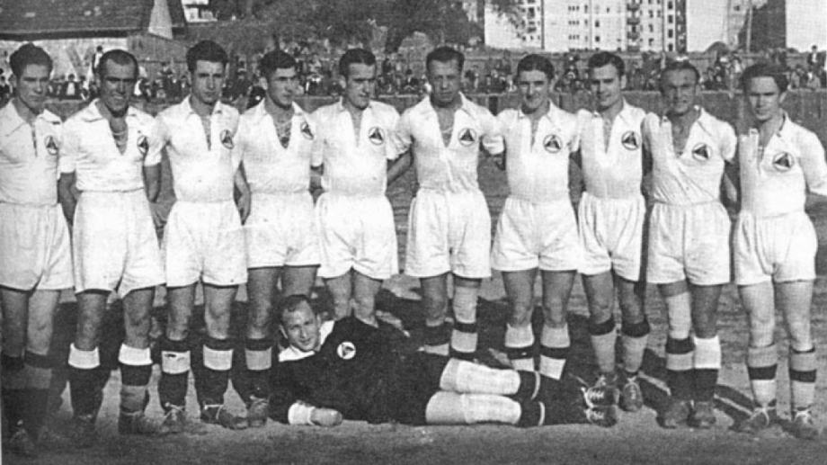 Странният сезон, в който Славия игра с екипите на велик английски клуб