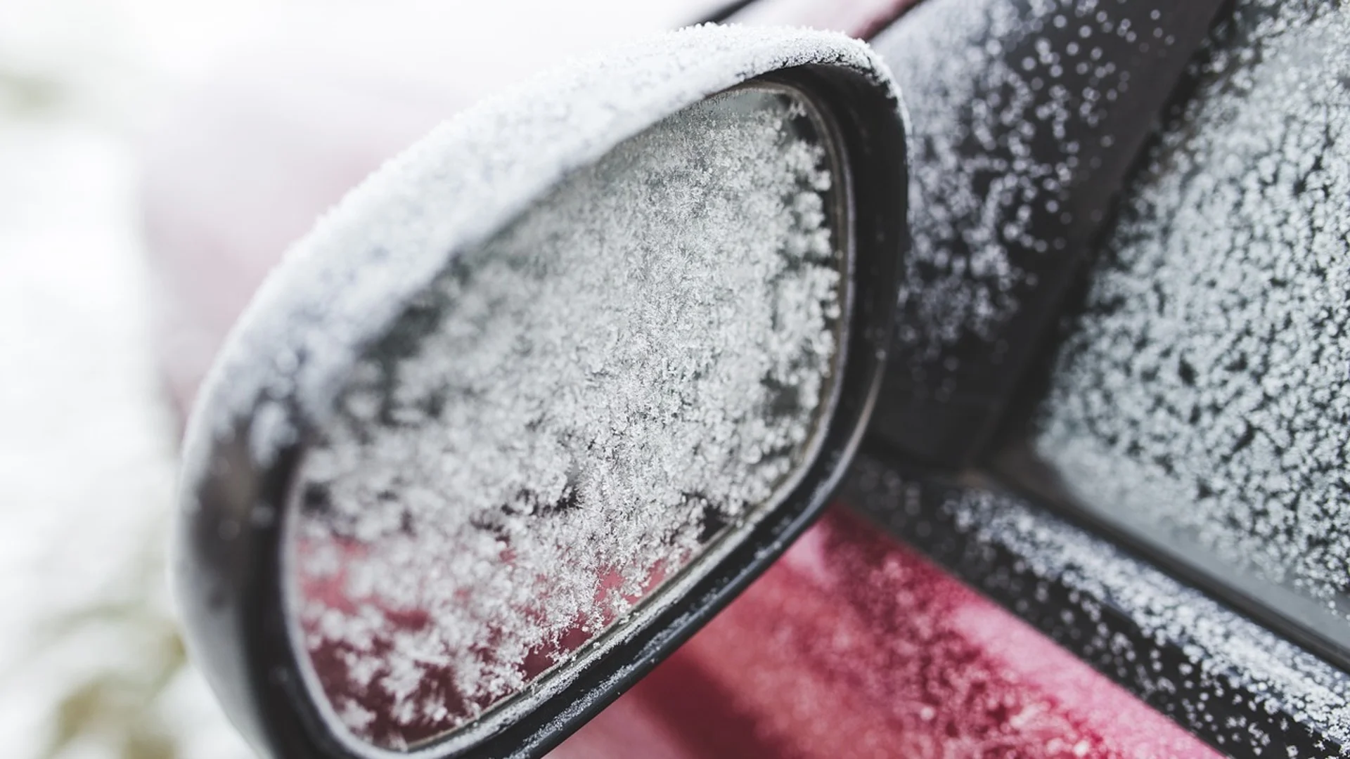 Как най-бързо да размразим автомобила през зимата