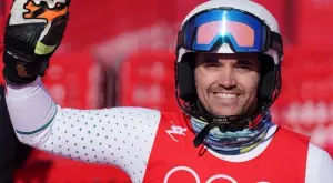 Спортното министерство оставя Алберт Попов без премия?