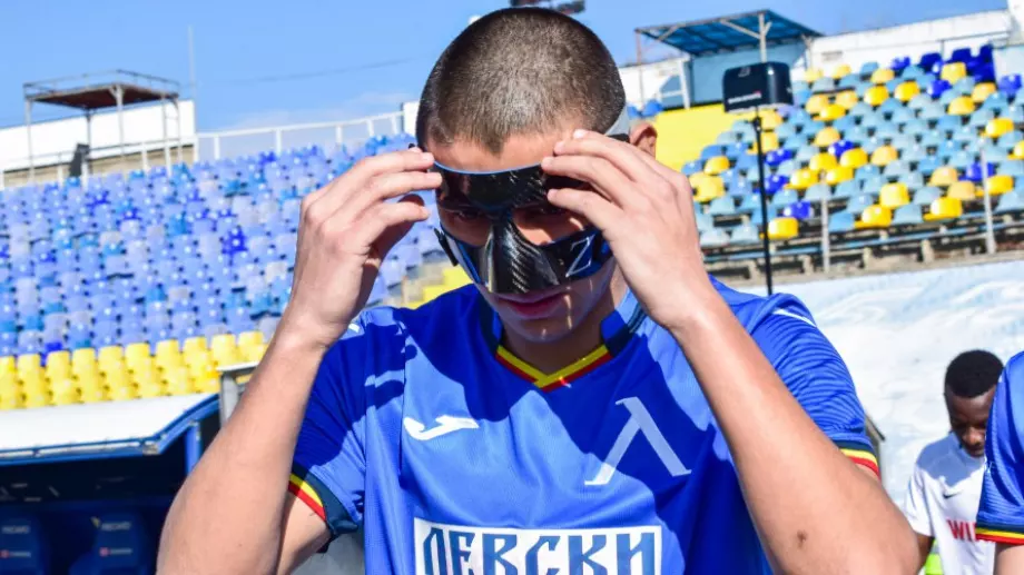 Левски е намерил в кой отбор от Първа лига да прати Здравко Димитров?